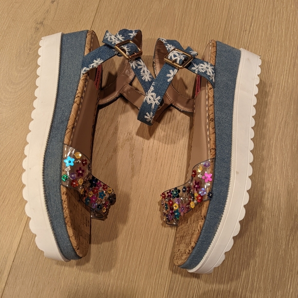 Floral Cork Platform Sandals - Picture 6 of 14
